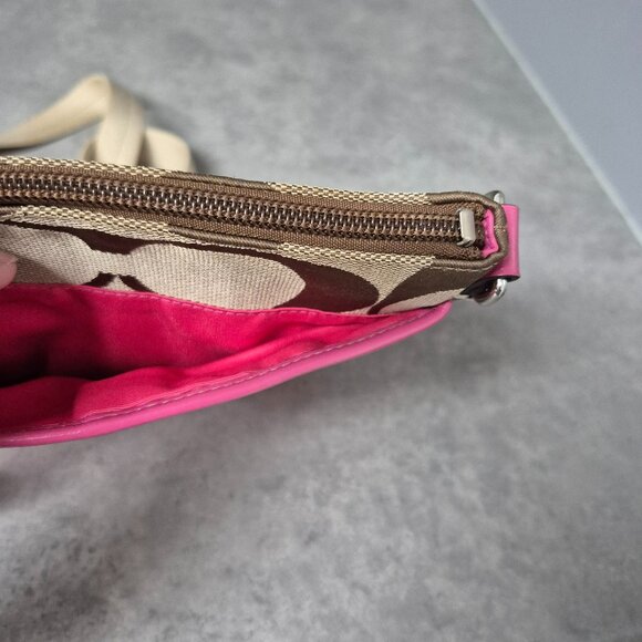 Coach Signature Crossbody Bag with Pink Patent Leather Trim - Picture 3 of 8